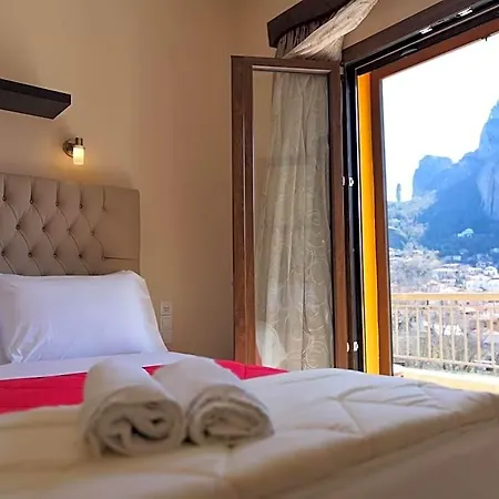 Spartacus House Hotel