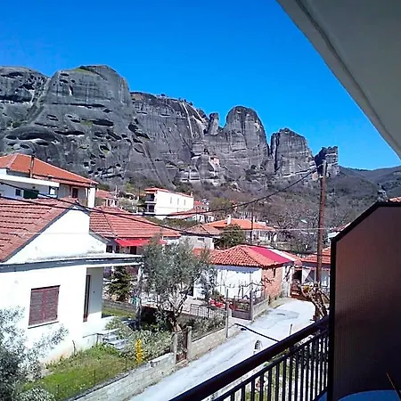 Spartacus House Hotel *